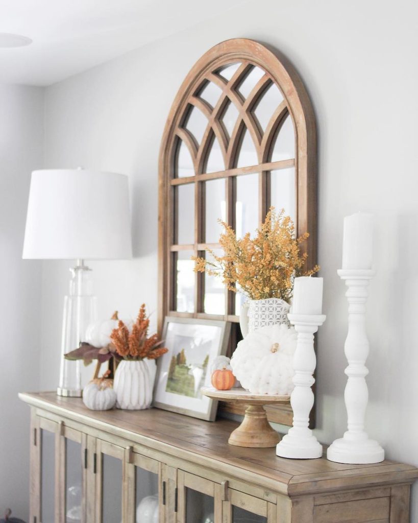 Fall Farmhouse Entryway Ideas In 16 #FallEntryway #FallFarmhouseEntryway #FallFarmhouse