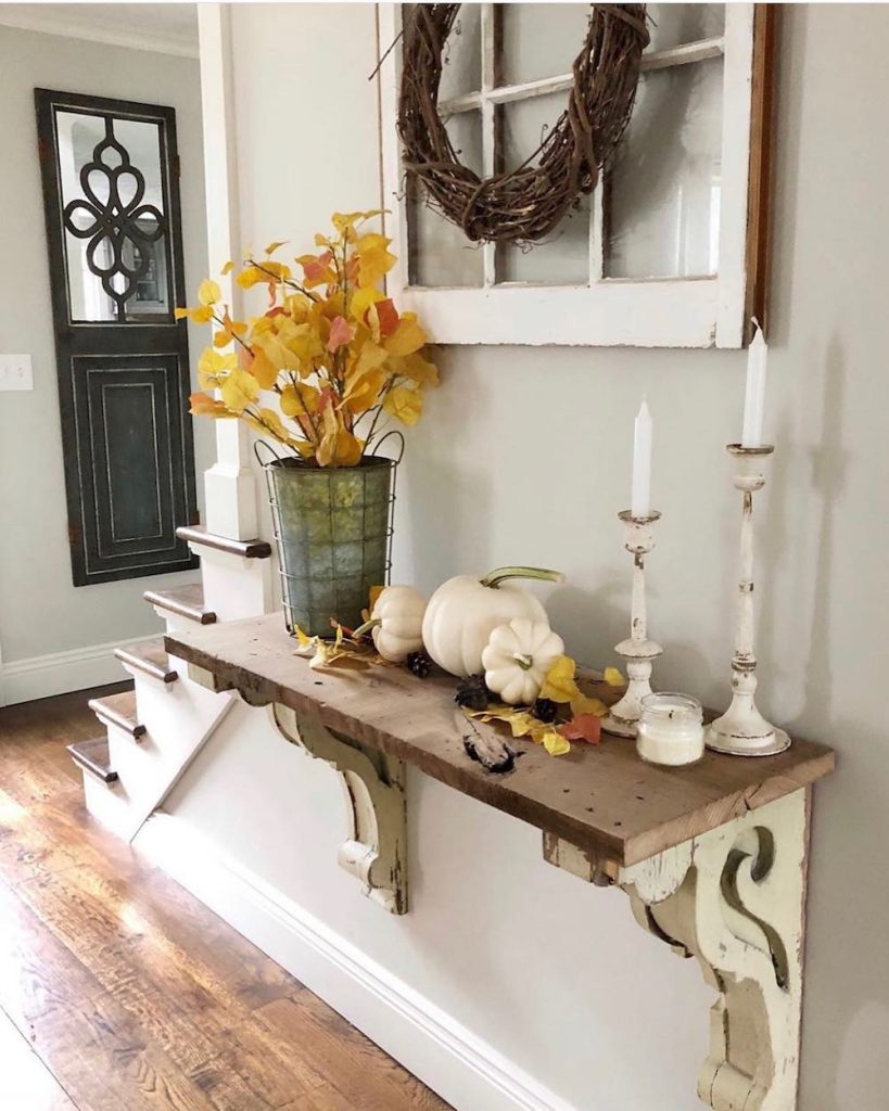 In 3 #FallEntryway #FallFarmhouseEntryway #FallFarmhouse