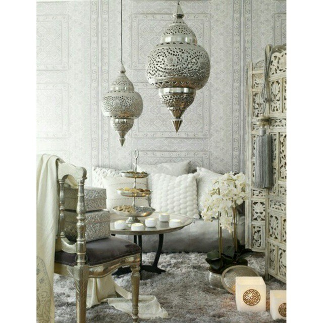9 Moroccan Side Tables with Exotic Beauty