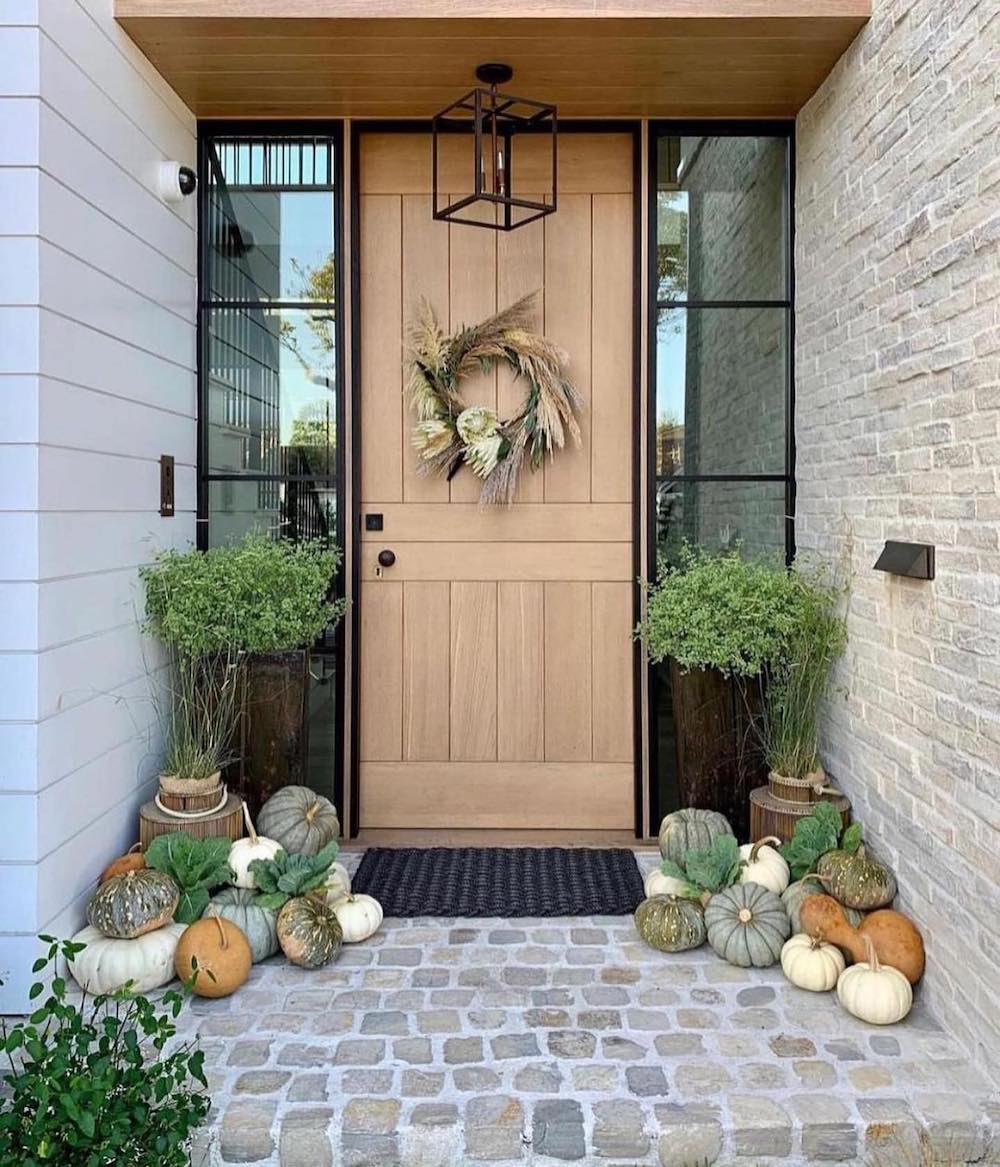 In 14 #FallDecor #FallFrontPorch #FallPorchIdeas