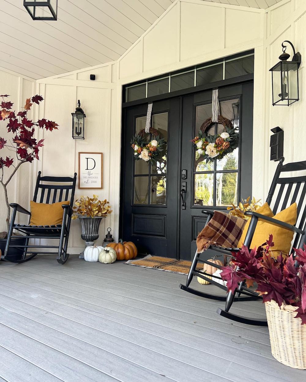 In 15 #FallDecor #FallFrontPorch #FallPorchIdeas