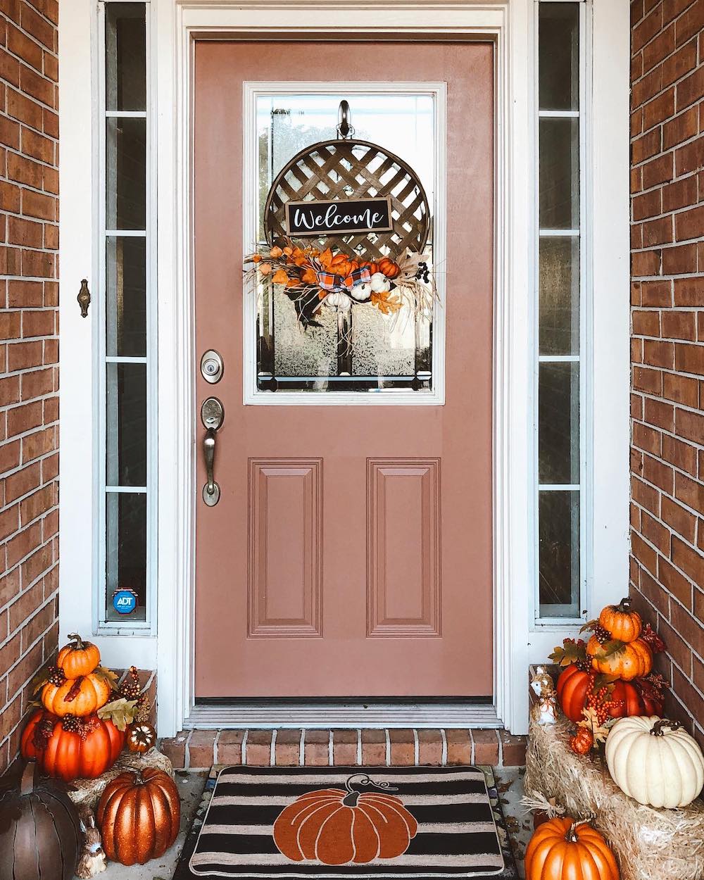 In 17 #FallDecor #FallFrontPorch #FallPorchIdeas