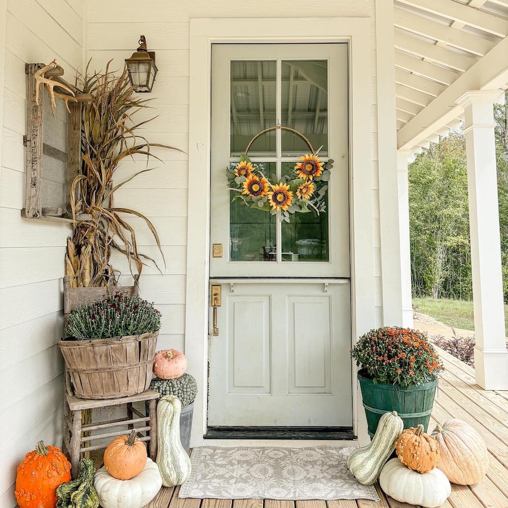 In 19 #FallDecor #FallFrontPorch #FallPorchIdeas