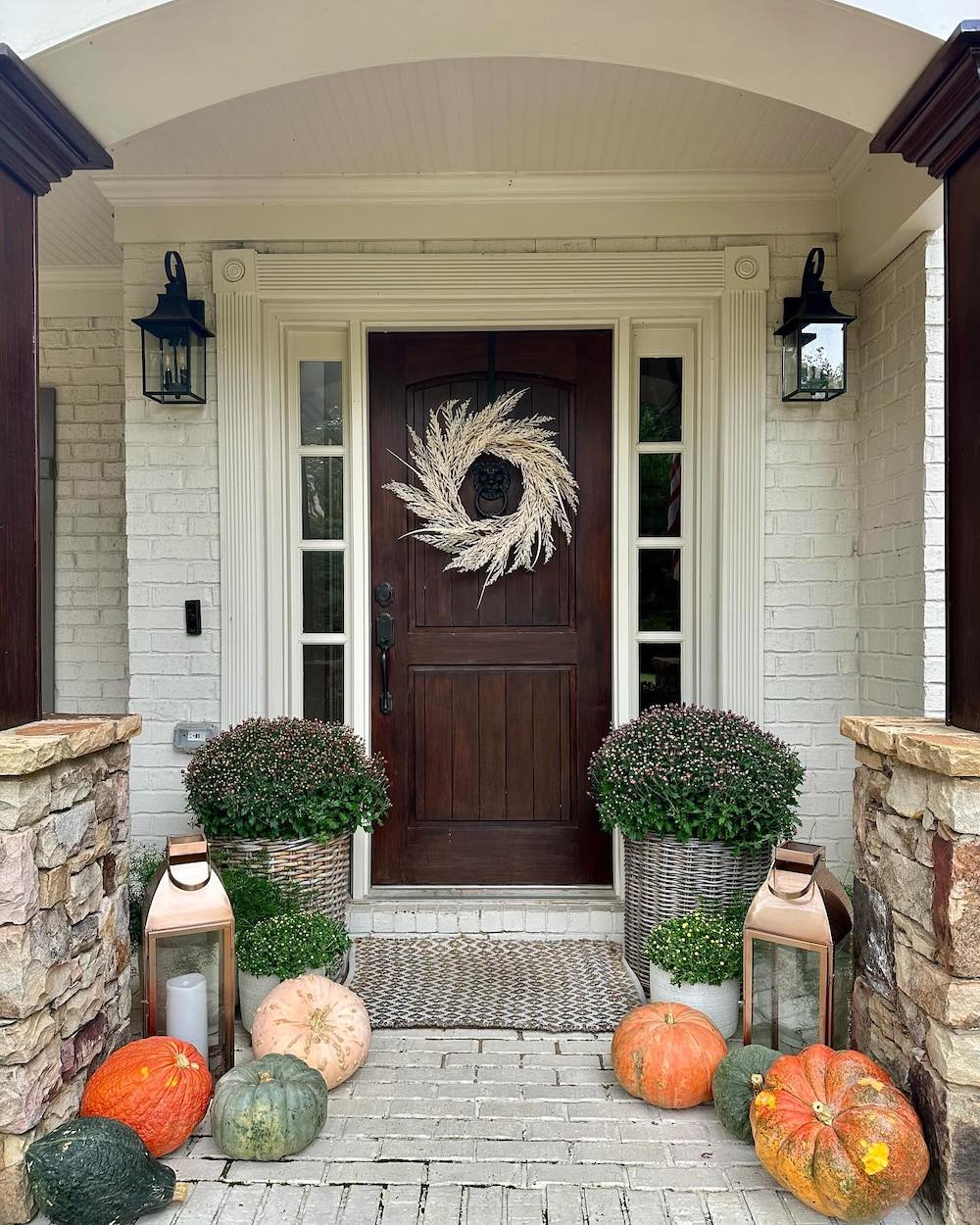 Fall Porch Design Ideas In 26 #FallDecor #FallFrontPorch #FallPorchIdeas