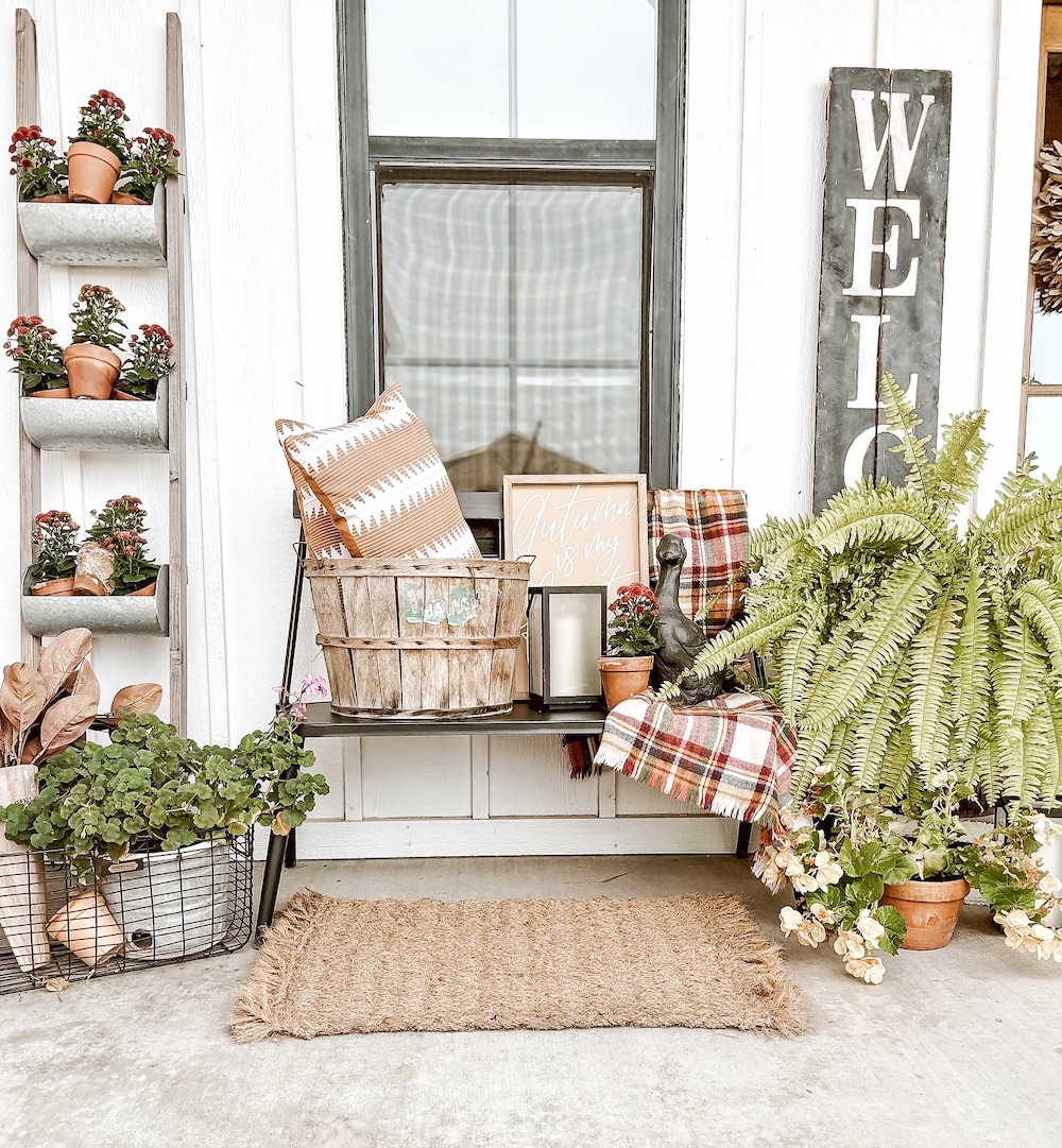 In 27 #FallDecor #FallFrontPorch #FallPorchIdeas