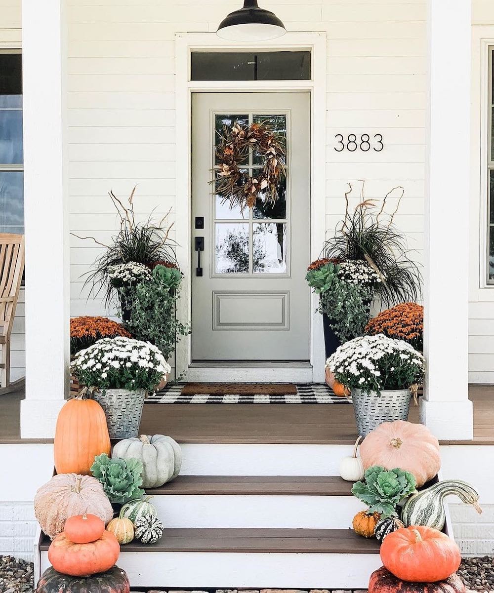 In 8 #FallDecor #FallFrontPorch #FallPorchIdeas