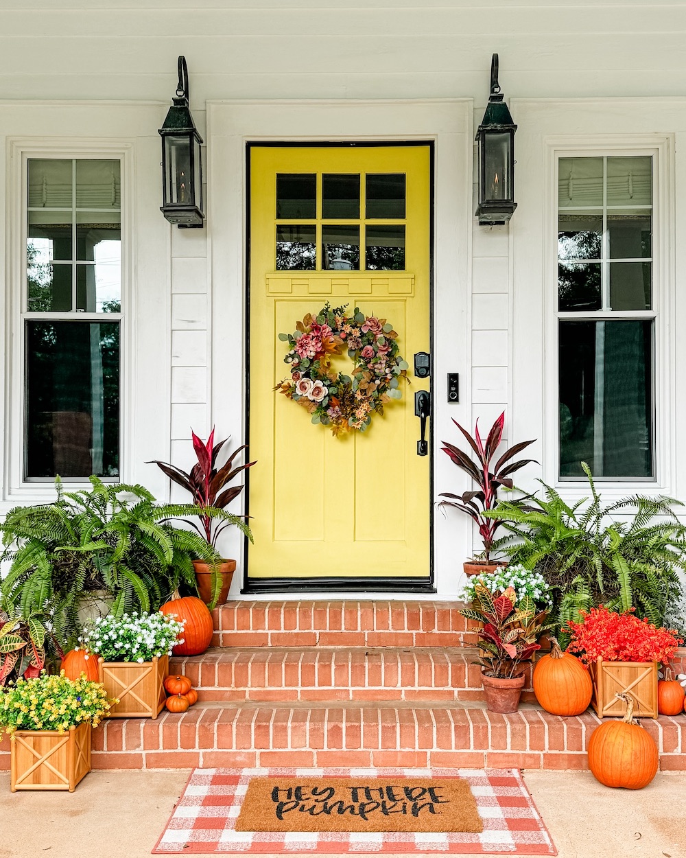 In 9 #FallDecor #FallFrontPorch #FallPorchIdeas