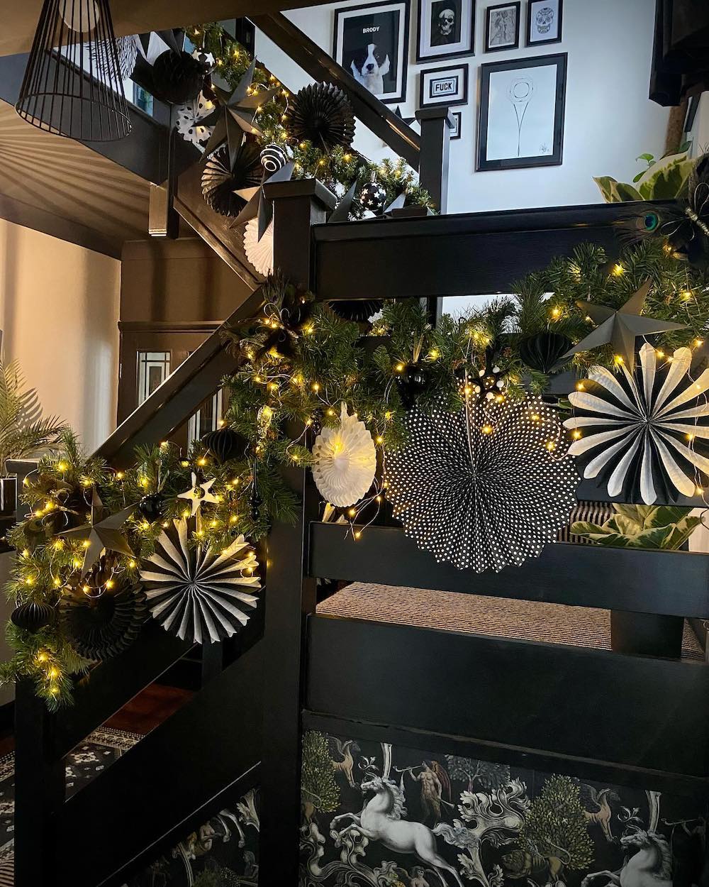 In 15 #Christmas #ChristmasStairway # #ChristmasStairwayDecorIdeas 